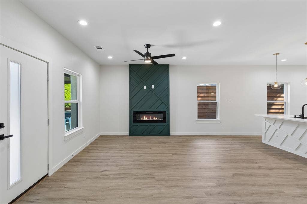 3324 Navaro Street, Dallas, TX 75212 3324 Navaro Street, Dallas, TX 75212