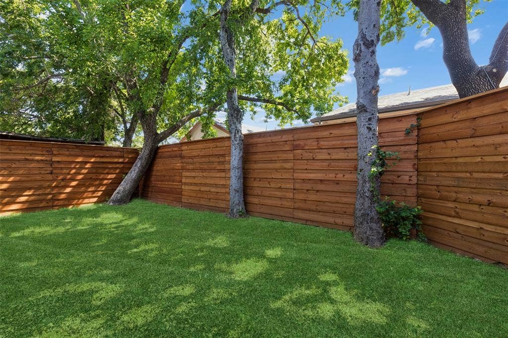 3324 Navaro Street, Dallas, TX 75212 3324 Navaro Street, Dallas, TX 75212
