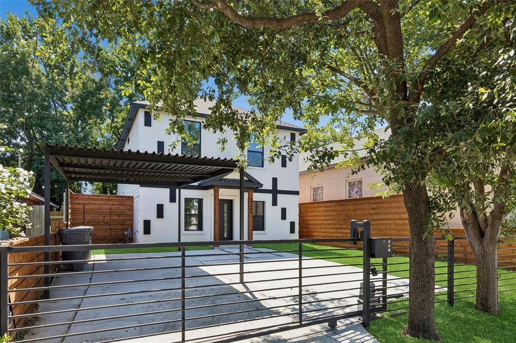 3324 Navaro Street, Dallas, TX 75212 3324 Navaro Street, Dallas, TX 75212