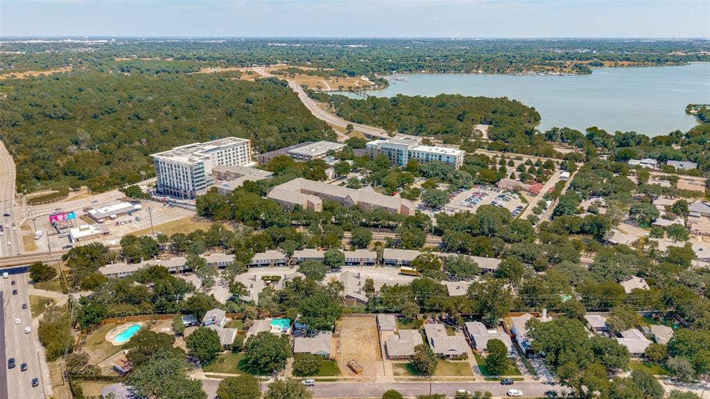 7321 Syracuse Drive, Dallas, TX 75214 7321 Syracuse Drive, Dallas, TX 75214