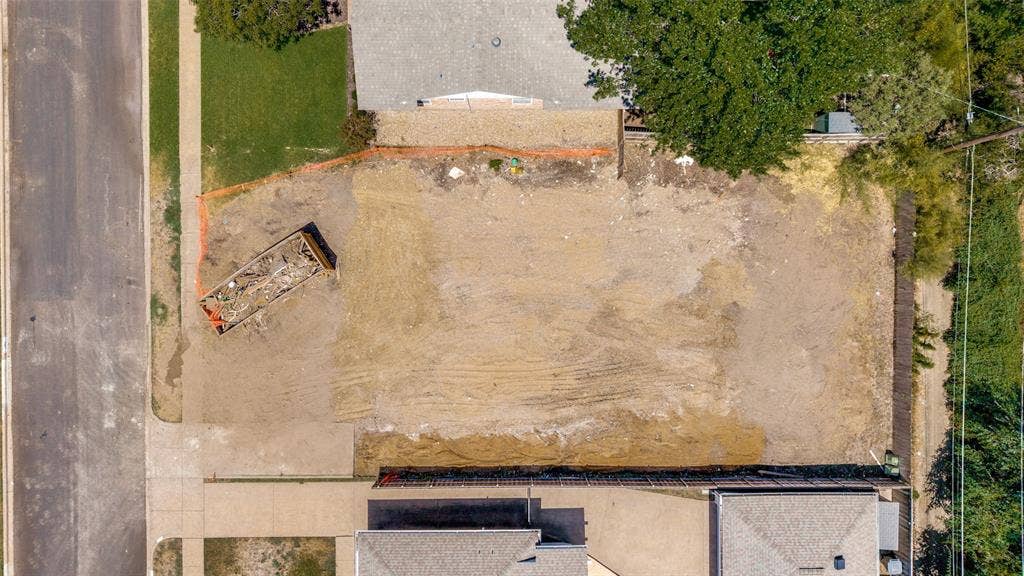 7321 Syracuse Drive, Dallas, TX 75214 7321 Syracuse Drive, Dallas, TX 75214
