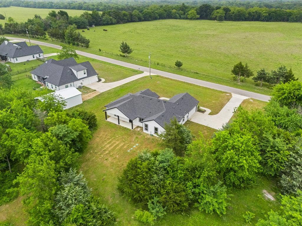 646 County Road 4109, Greenville, TX 75401 646 County Road 4109, Greenville, TX 75401