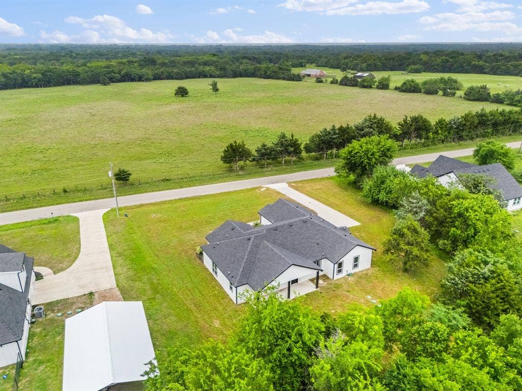 646 County Road 4109, Greenville, TX 75401 646 County Road 4109, Greenville, TX 75401