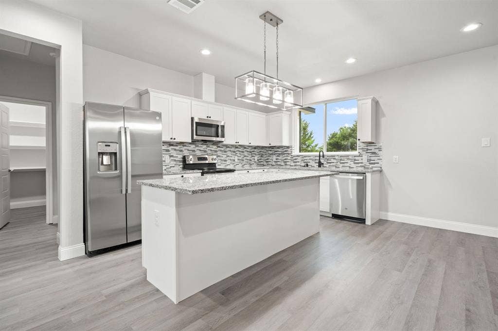 646 County Road 4109, Greenville, TX 75401 646 County Road 4109, Greenville, TX 75401