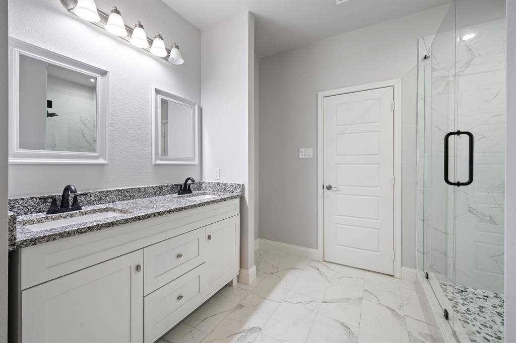 646 County Road 4109, Greenville, TX 75401 646 County Road 4109, Greenville, TX 75401