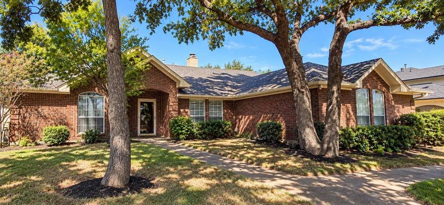 Property photo for 1249 Cross Creek Drive, Kennedale, TX