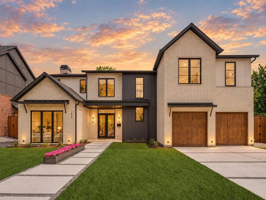 Property photo for 1622 Old Gate Lane, Dallas, TX