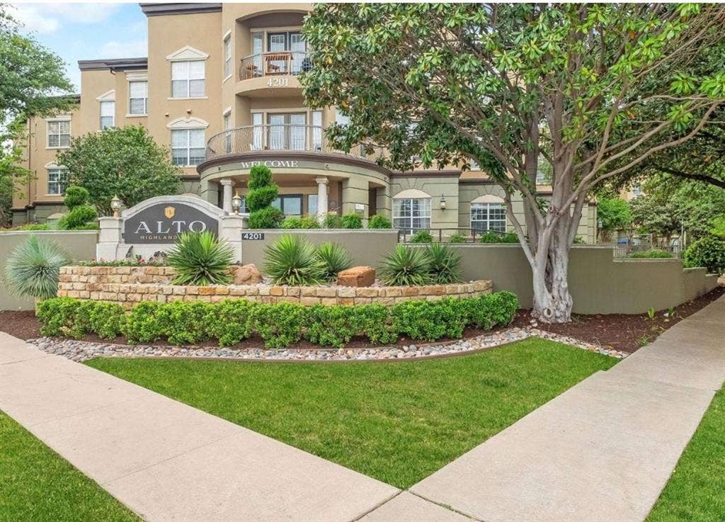 4201 Lomo Alto Drive, #204, Highland Park, TX 75219 4201 Lomo Alto Drive, #204, Highland Park, TX 75219