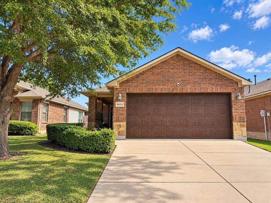 Property photo for 5020 Britton Ridge Lane, Fort Worth, TX