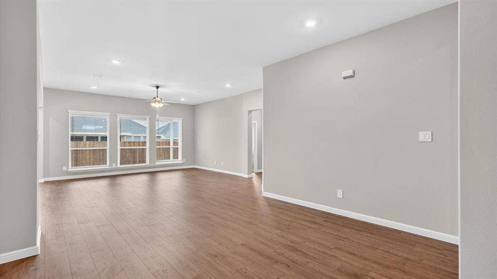 10413 SUNSET SHORE Drive, Grand Prairie, TX 76065 10413 SUNSET SHORE Drive, Grand Prairie, TX 76065