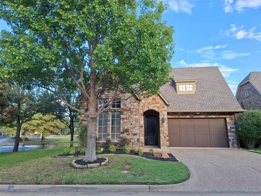 Property photo for 5909 Dry Creek Lane, Arlington, TX
