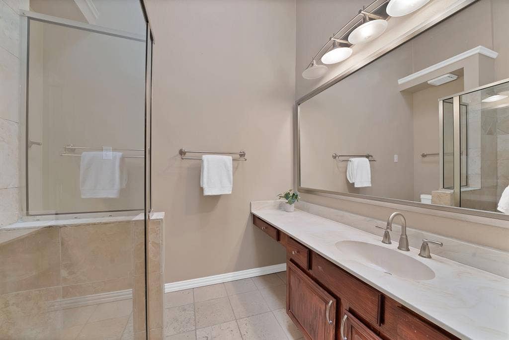 18040 Midway Road, #207, Dallas, TX 75287 18040 Midway Road, #207, Dallas, TX 75287