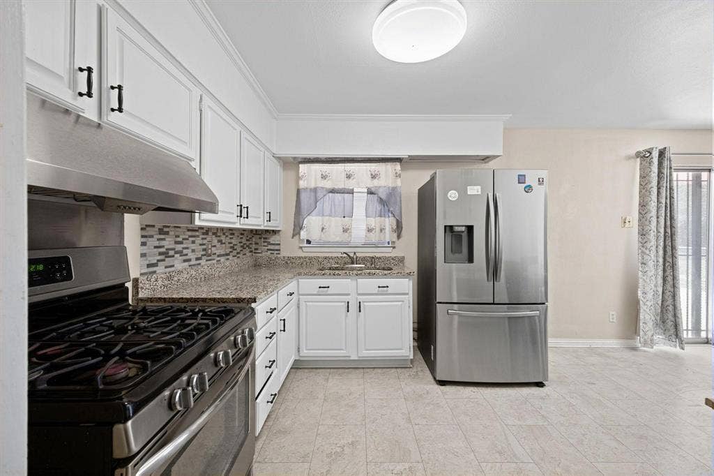 7215 Wilcox Drive, Dallas, TX 75232 7215 Wilcox Drive, Dallas, TX 75232