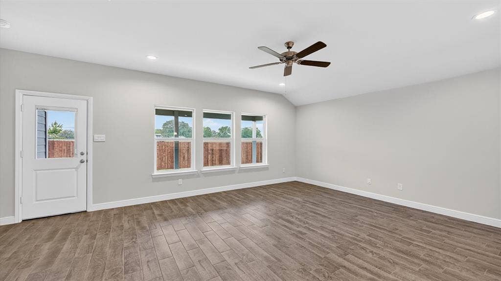 10425 SUNSET SHORE Drive, Grand Prairie, TX 76065 10425 SUNSET SHORE Drive, Grand Prairie, TX 76065