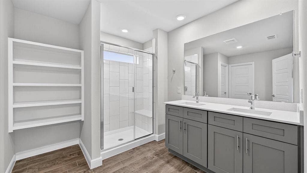 10425 SUNSET SHORE Drive, Grand Prairie, TX 76065 10425 SUNSET SHORE Drive, Grand Prairie, TX 76065