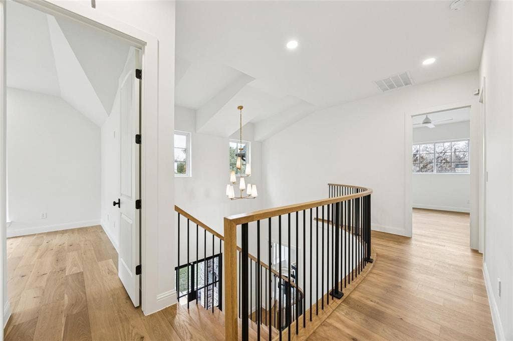 6860 Southridge Drive, Dallas, TX 75214 6860 Southridge Drive, Dallas, TX 75214