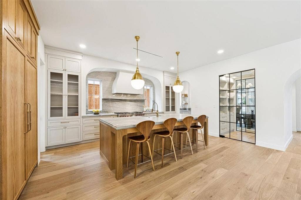 6860 Southridge Drive, Dallas, TX 75214 6860 Southridge Drive, Dallas, TX 75214