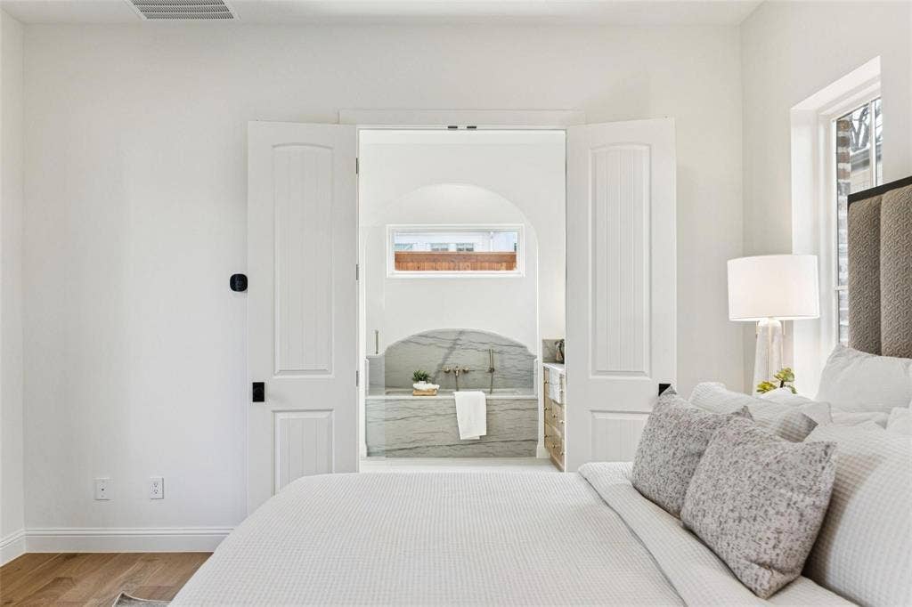 6860 Southridge Drive, Dallas, TX 75214 6860 Southridge Drive, Dallas, TX 75214
