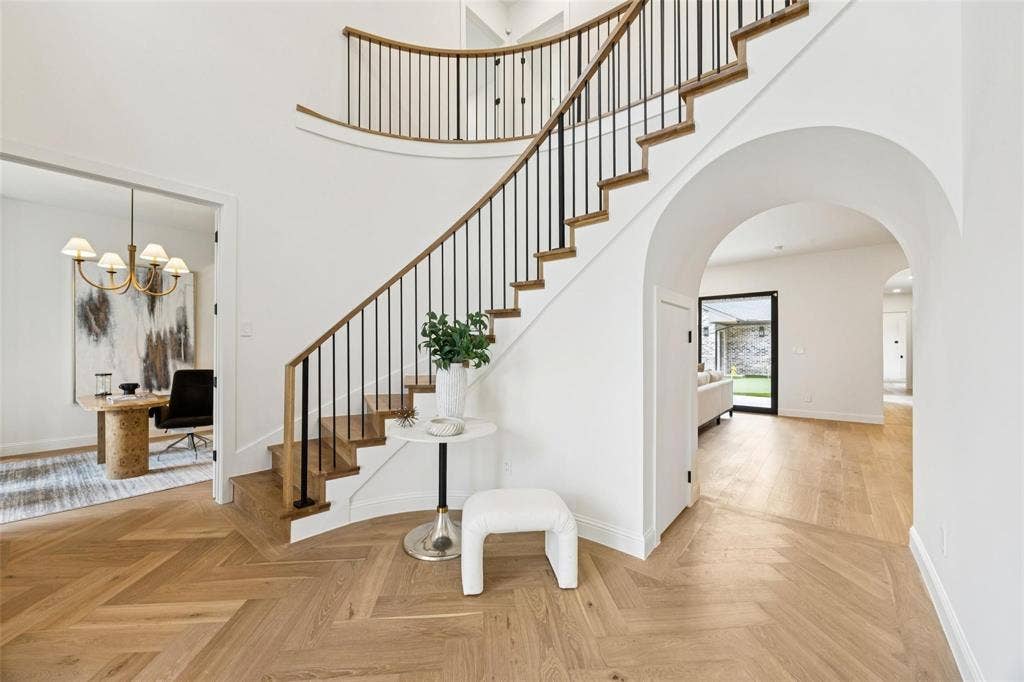 6860 Southridge Drive, Dallas, TX 75214 6860 Southridge Drive, Dallas, TX 75214