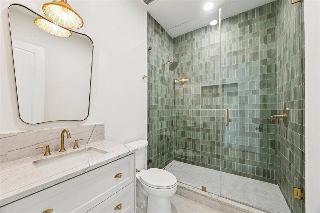 6860 Southridge Drive, Dallas, TX 75214 6860 Southridge Drive, Dallas, TX 75214