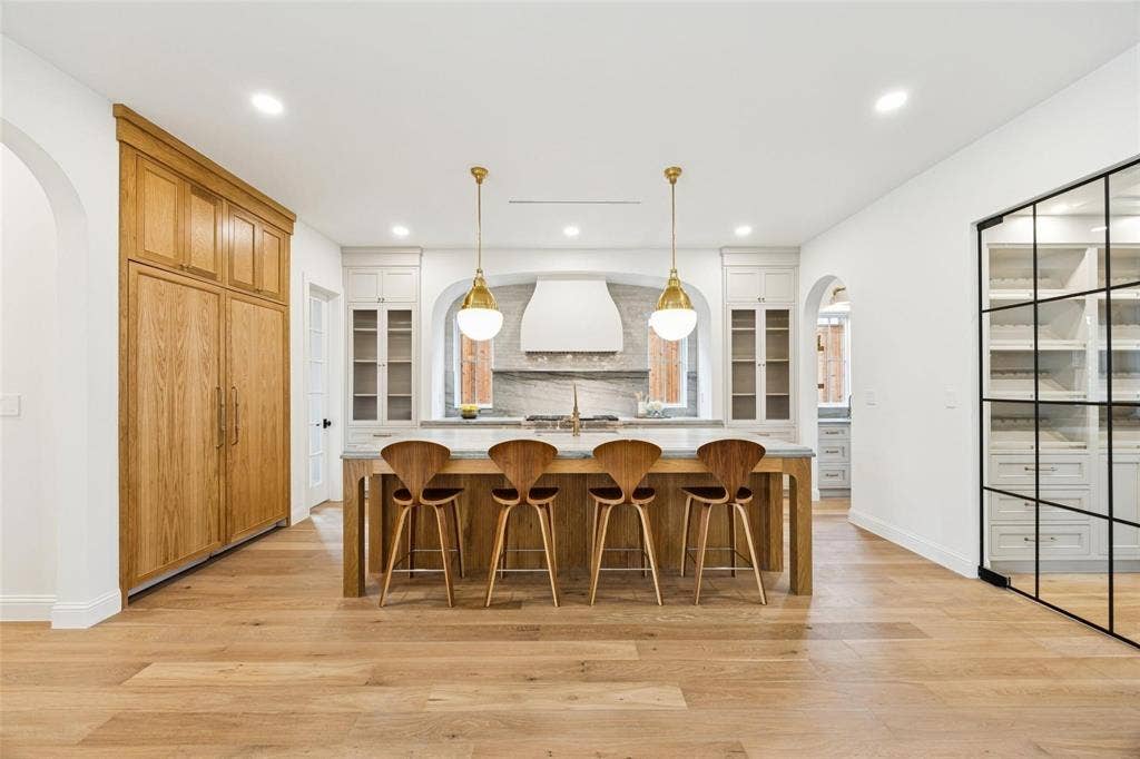 6860 Southridge Drive, Dallas, TX 75214 6860 Southridge Drive, Dallas, TX 75214