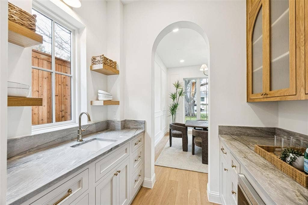 6860 Southridge Drive, Dallas, TX 75214 6860 Southridge Drive, Dallas, TX 75214