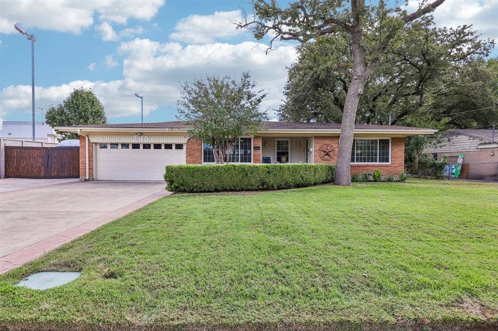 2110 Cooper Drive, Irving, TX 75061 2110 Cooper Drive, Irving, TX 75061