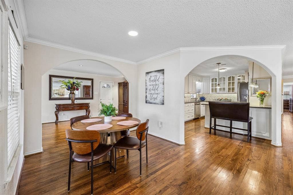 2110 Cooper Drive, Irving, TX 75061 2110 Cooper Drive, Irving, TX 75061