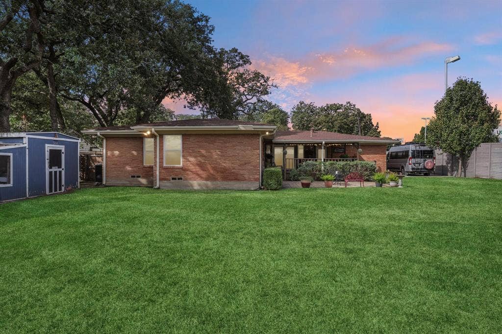 2110 Cooper Drive, Irving, TX 75061 2110 Cooper Drive, Irving, TX 75061