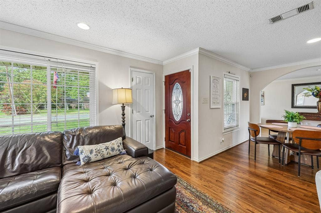 2110 Cooper Drive, Irving, TX 75061 2110 Cooper Drive, Irving, TX 75061