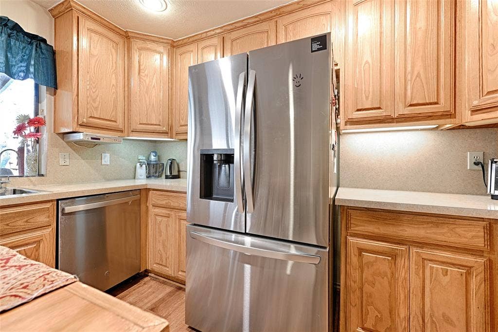 2904 Cross Bend Road, Plano, TX 75023 2904 Cross Bend Road, Plano, TX 75023