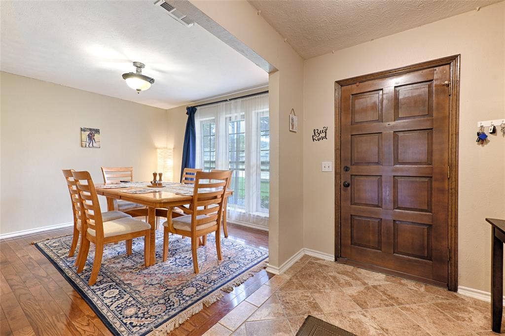2904 Cross Bend Road, Plano, TX 75023 2904 Cross Bend Road, Plano, TX 75023