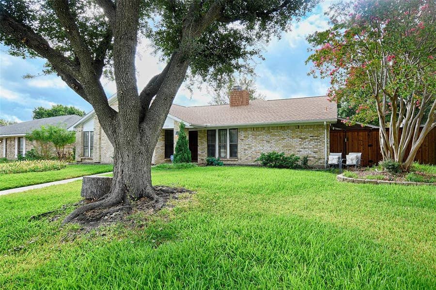 Property photo for 2904 Cross Bend Road, Plano, TX