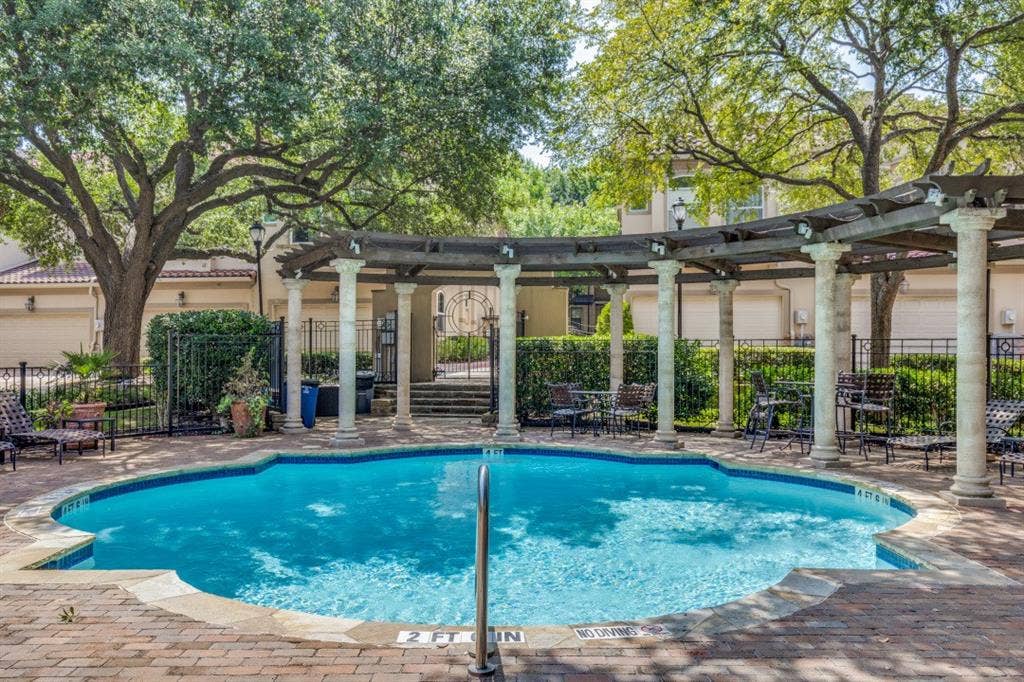 3320 Blackburn Street, Dallas, TX 75204 3320 Blackburn Street, Dallas, TX 75204