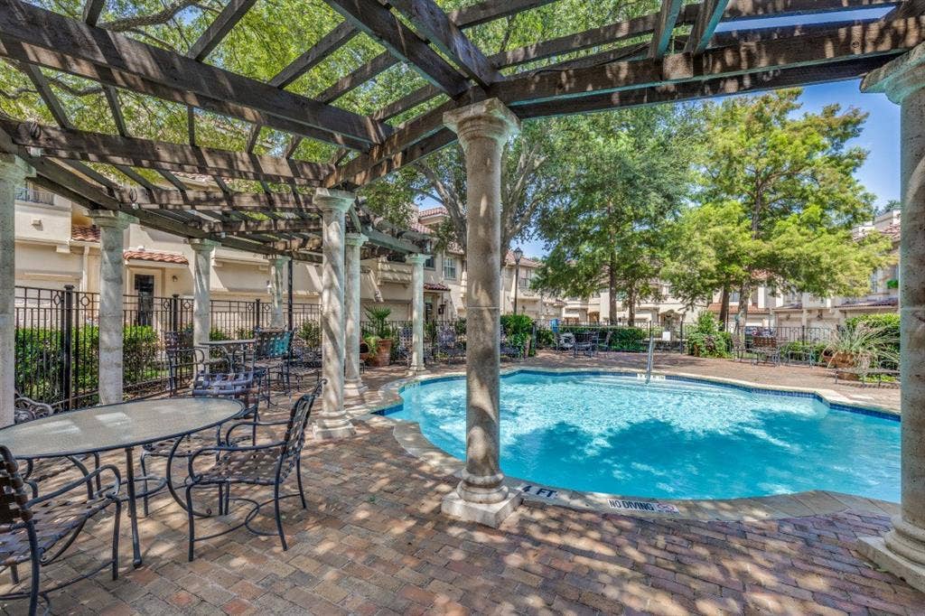3320 Blackburn Street, Dallas, TX 75204 3320 Blackburn Street, Dallas, TX 75204