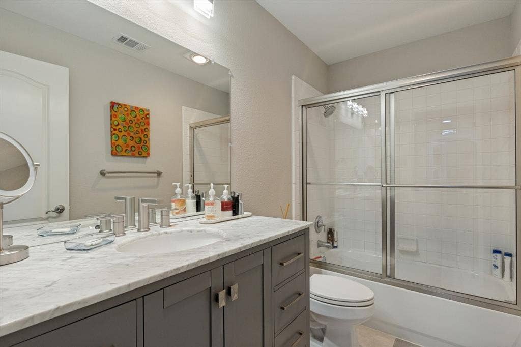 3320 Blackburn Street, Dallas, TX 75204 3320 Blackburn Street, Dallas, TX 75204