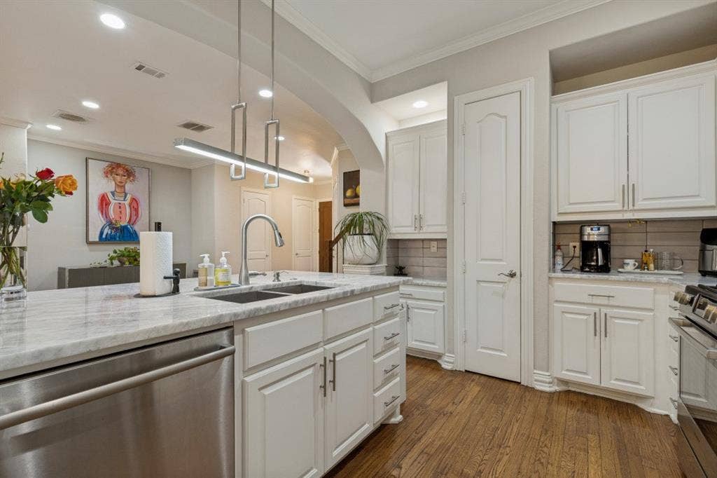 3320 Blackburn Street, Dallas, TX 75204 3320 Blackburn Street, Dallas, TX 75204