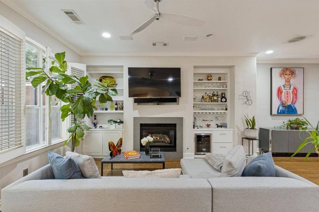 3320 Blackburn Street, Dallas, TX 75204 3320 Blackburn Street, Dallas, TX 75204