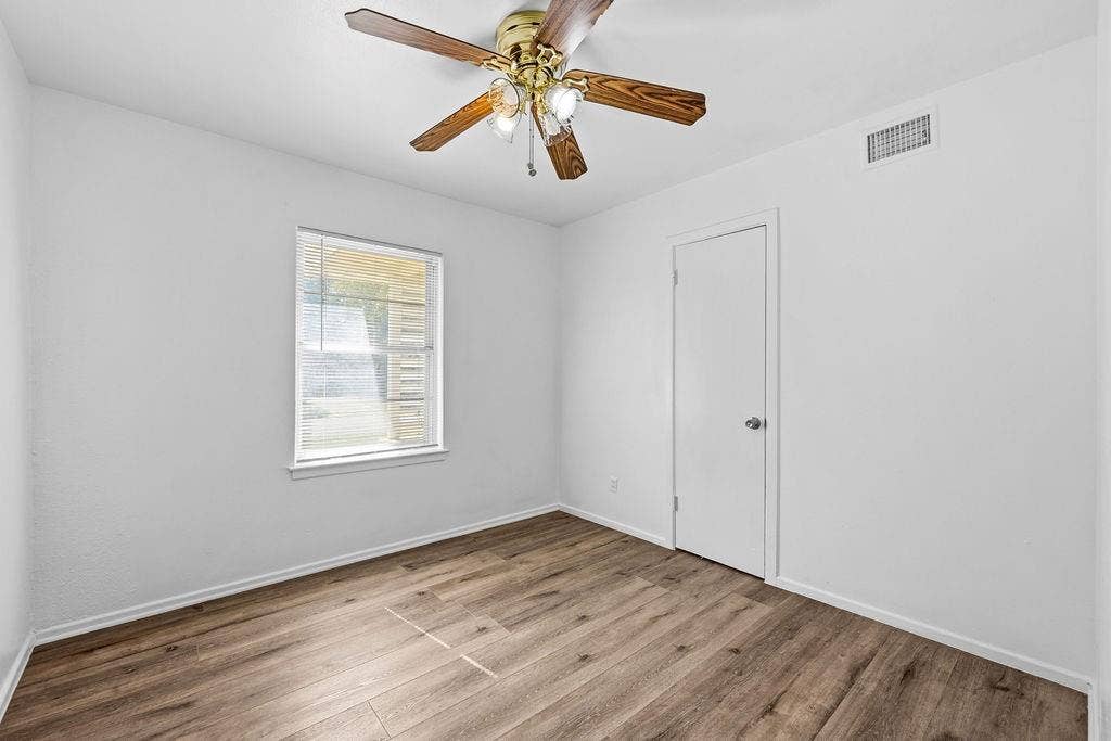 2251 Cambridge Drive, Irving, TX 75061