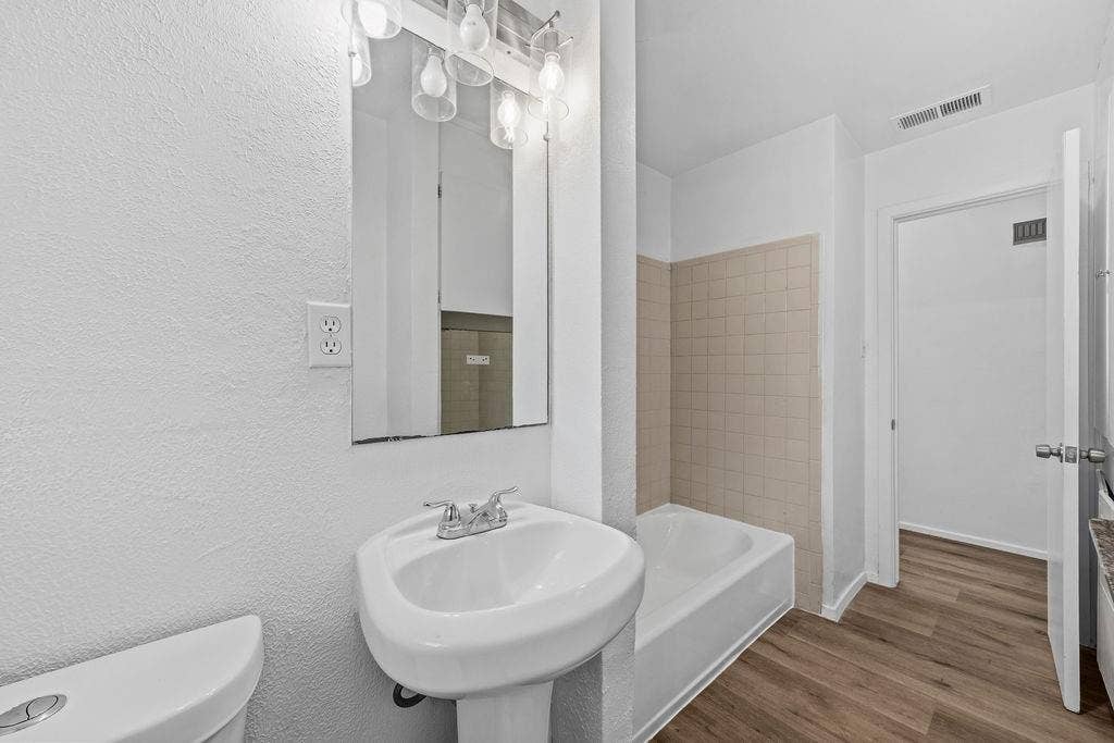 2251 Cambridge Drive, Irving, TX 75061