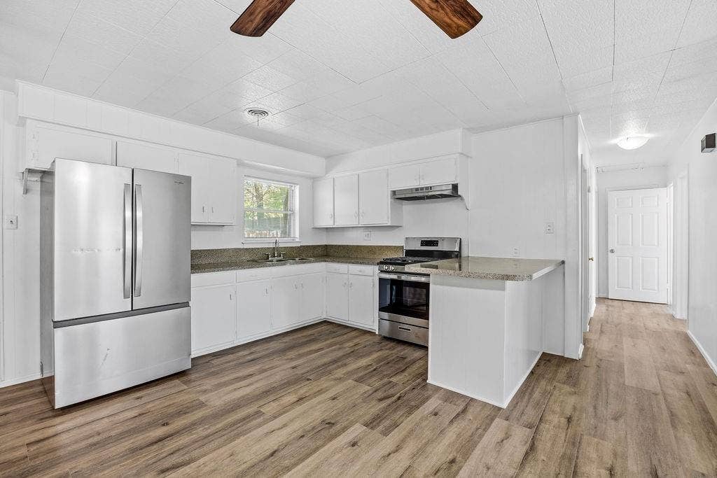 2251 Cambridge Drive, Irving, TX 75061