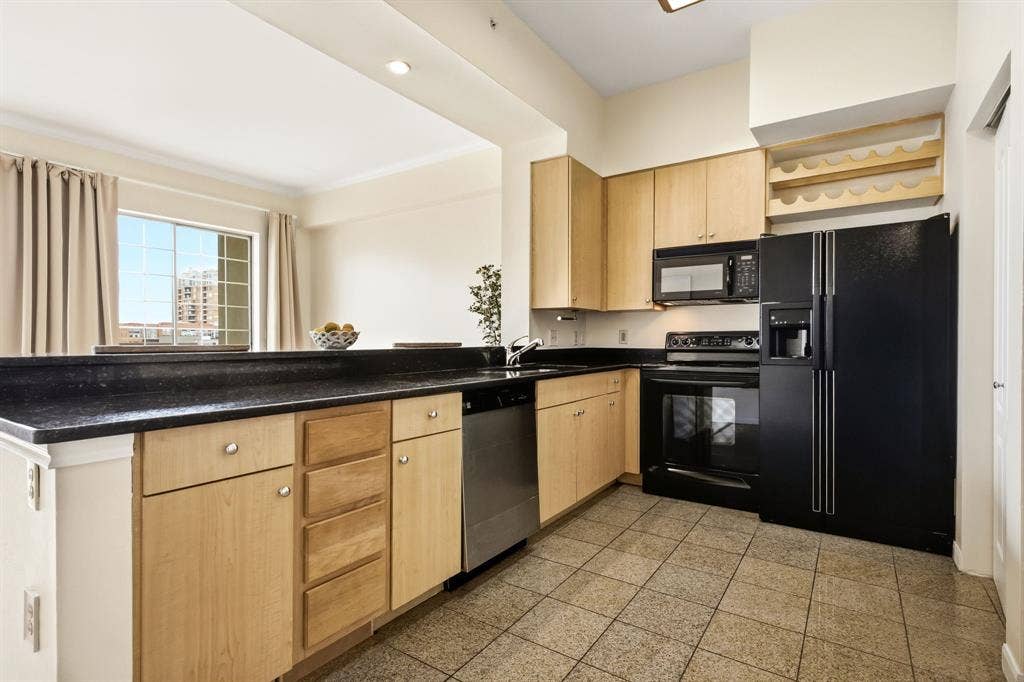 3225 Turtle Creek Boulevard, #810, Dallas, TX 75219 3225 Turtle Creek Boulevard, #810, Dallas, TX 75219