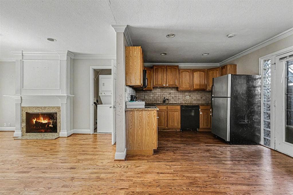 5222 Fleetwood Oaks Avenue, #111, Dallas, TX 75235 5222 Fleetwood Oaks Avenue, #111, Dallas, TX 75235