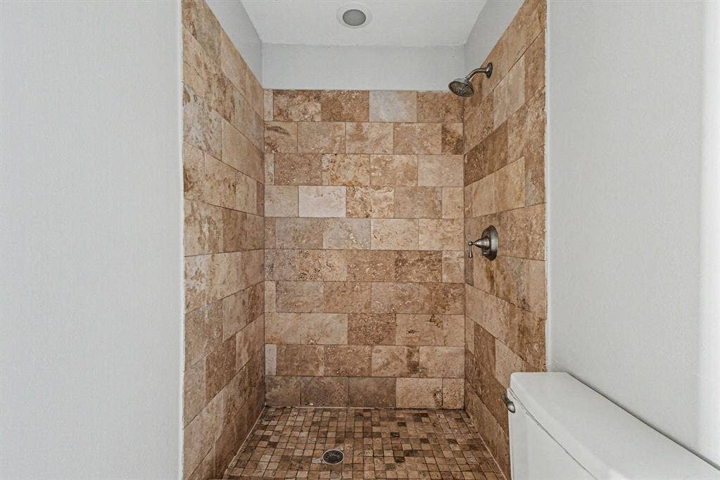 5222 Fleetwood Oaks Avenue, #111, Dallas, TX 75235 5222 Fleetwood Oaks Avenue, #111, Dallas, TX 75235
