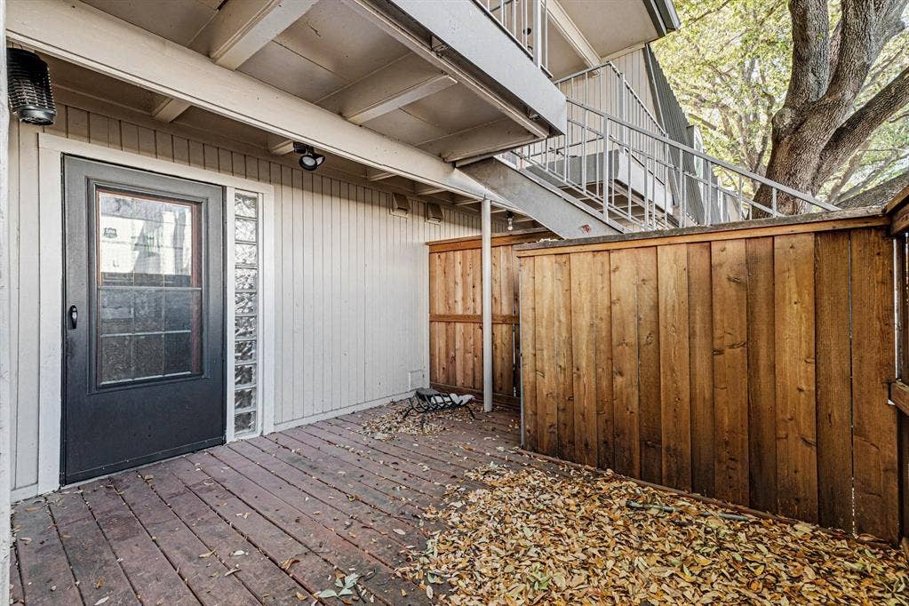 5222 Fleetwood Oaks Avenue, #111, Dallas, TX 75235 5222 Fleetwood Oaks Avenue, #111, Dallas, TX 75235