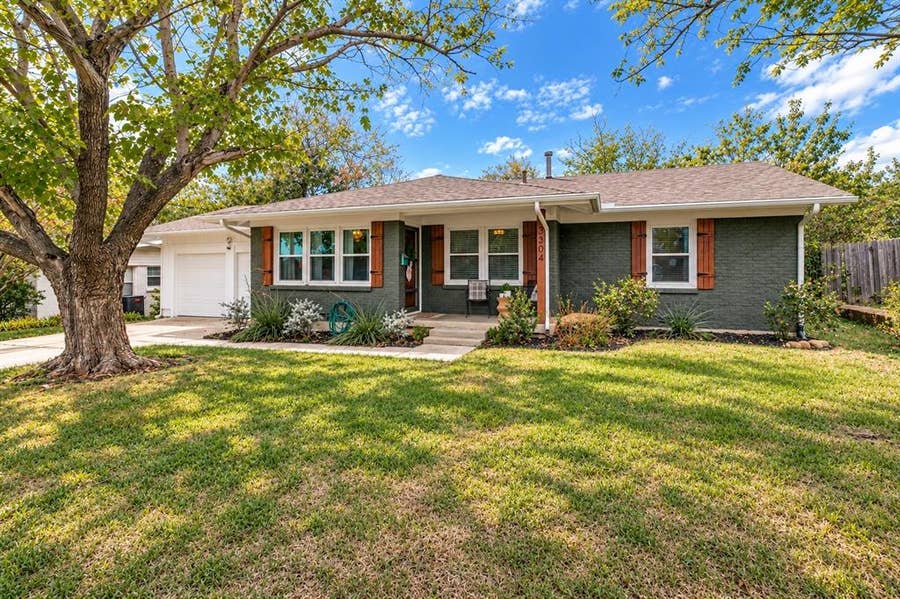 Property photo for 3304 Leith Avenue, Fort Worth, TX