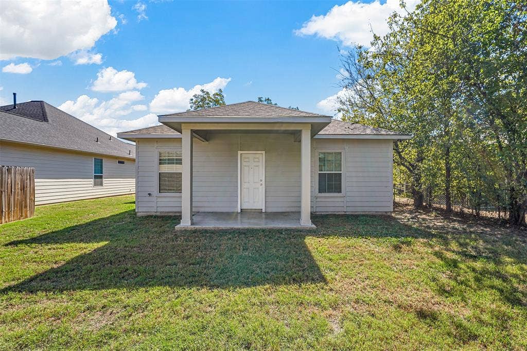 1804 Cleveland, Greenville, TX 75401 1804 Cleveland, Greenville, TX 75401