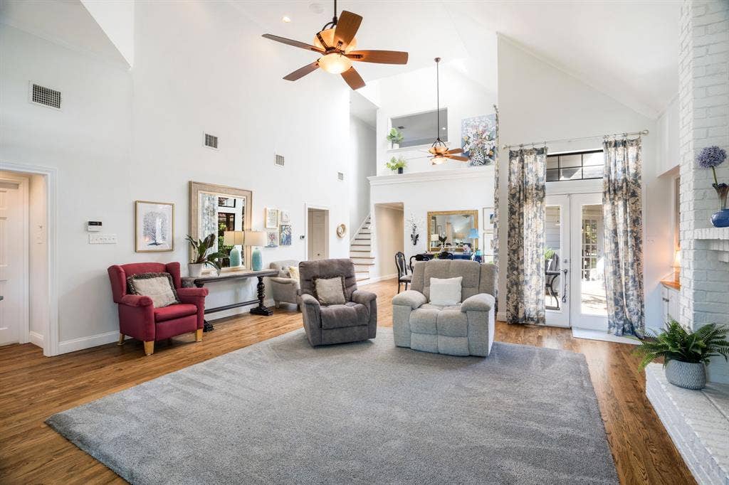 7130 Abrams Road, Dallas, TX 75231 great room