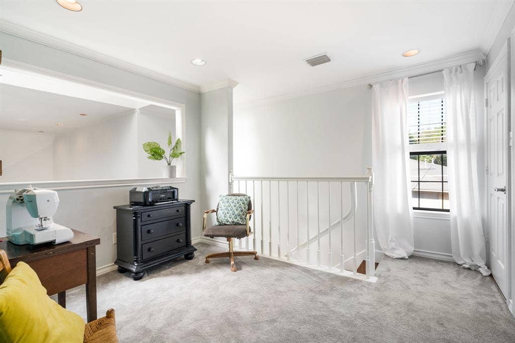 7130 Abrams Road, Dallas, TX 75231 loft
