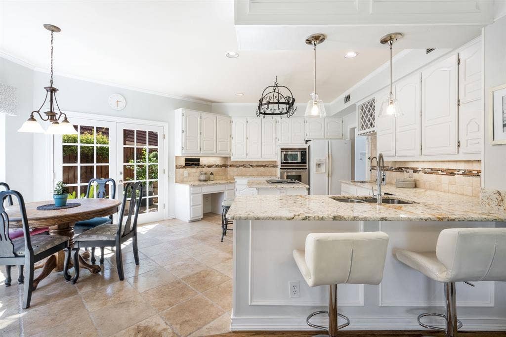 7130 Abrams Road, Dallas, TX 75231 kitchen and dining